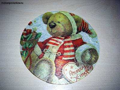 Поделка из нерабочих компакт-дисков «Магнит на холодильник ‘Медвежонок’»
